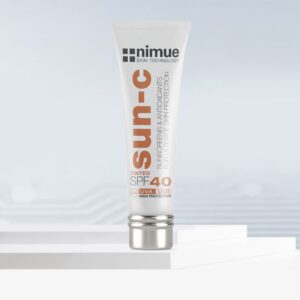 Päikesekaitse tooniga SPF 40 light, medium, dark